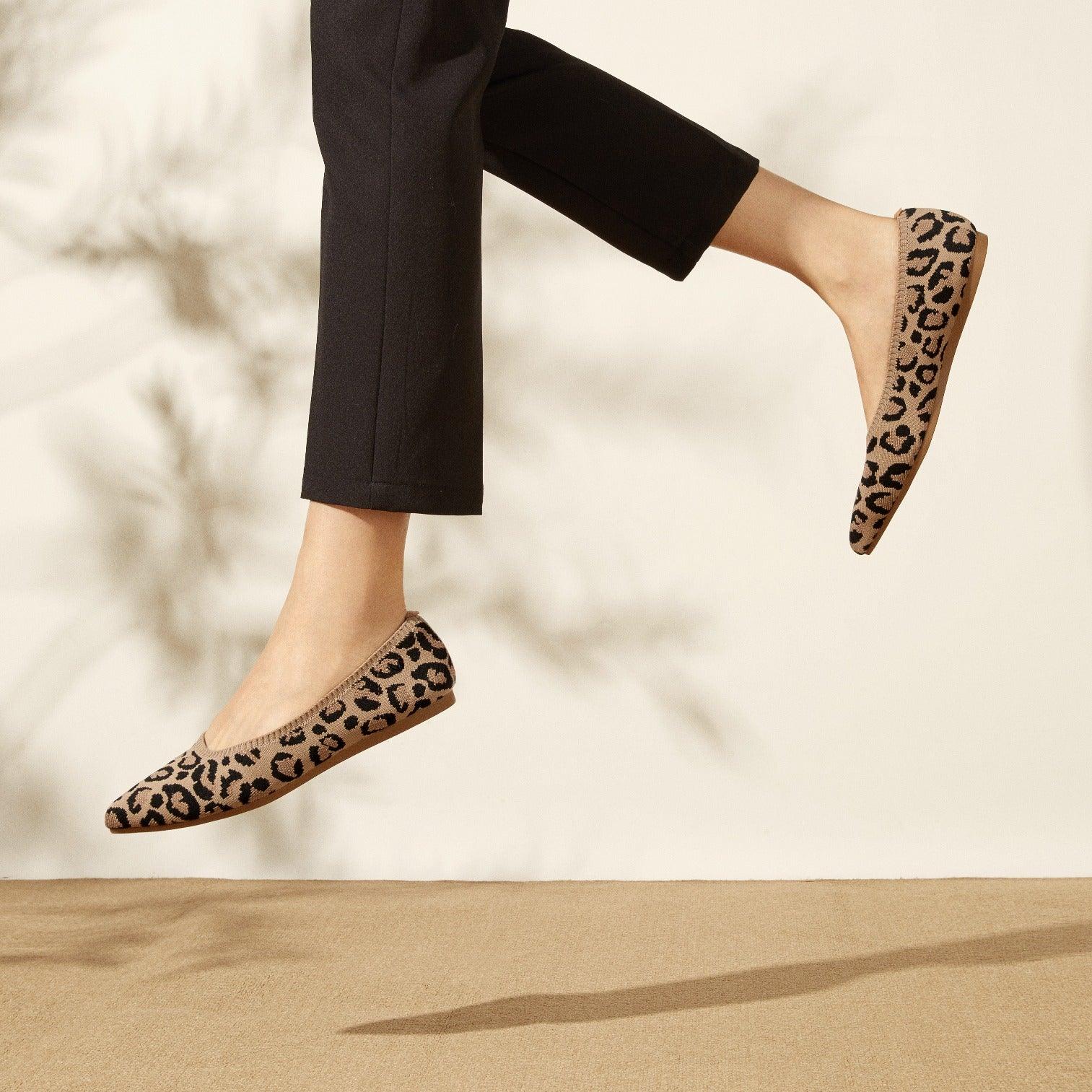 [Aria 5°] Pointed toe flat shoes