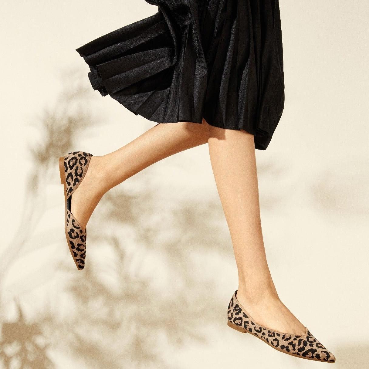 [Melia 2.0] Pointed toe V-cut flat shoes