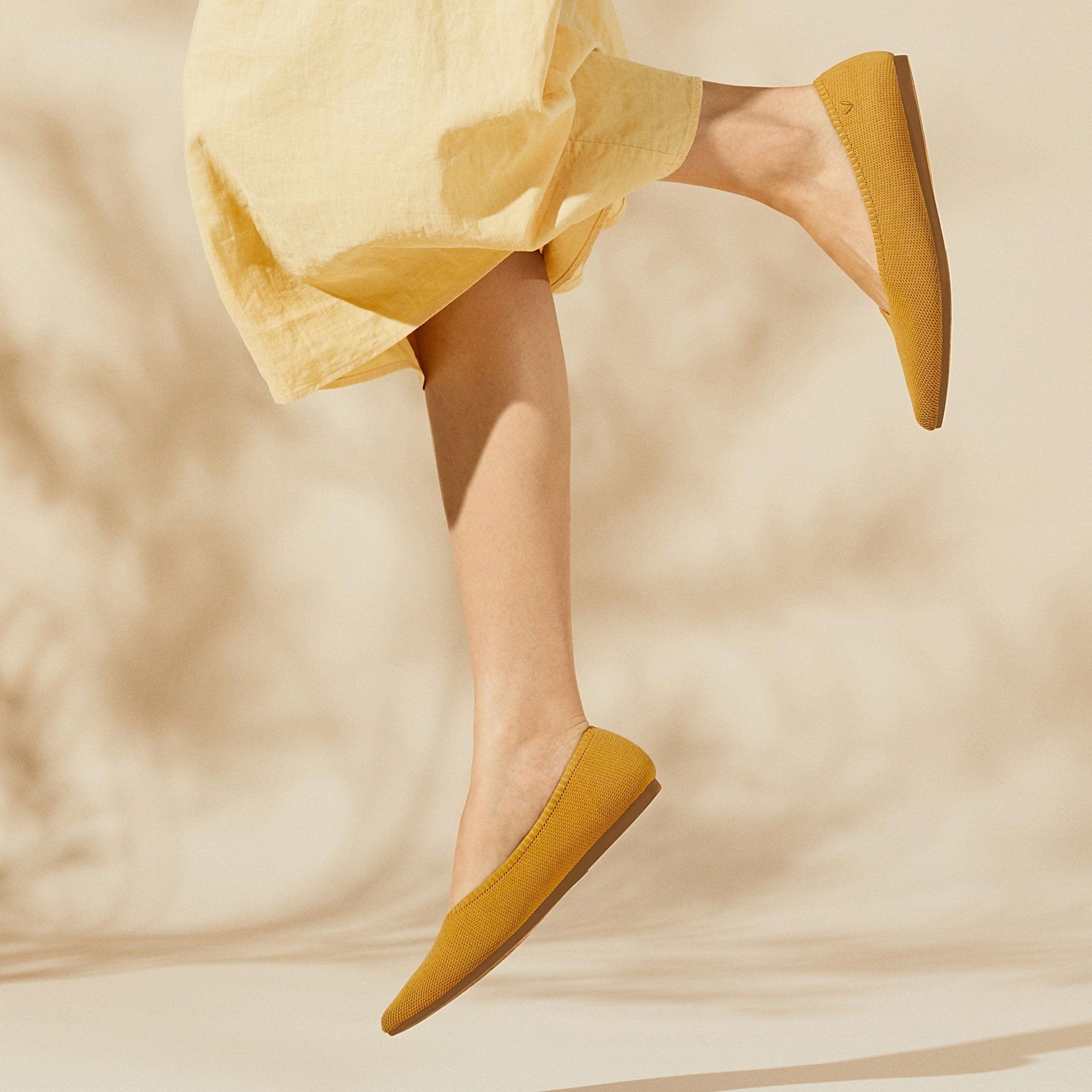 [Aria 5°] Pointed toe flat shoes