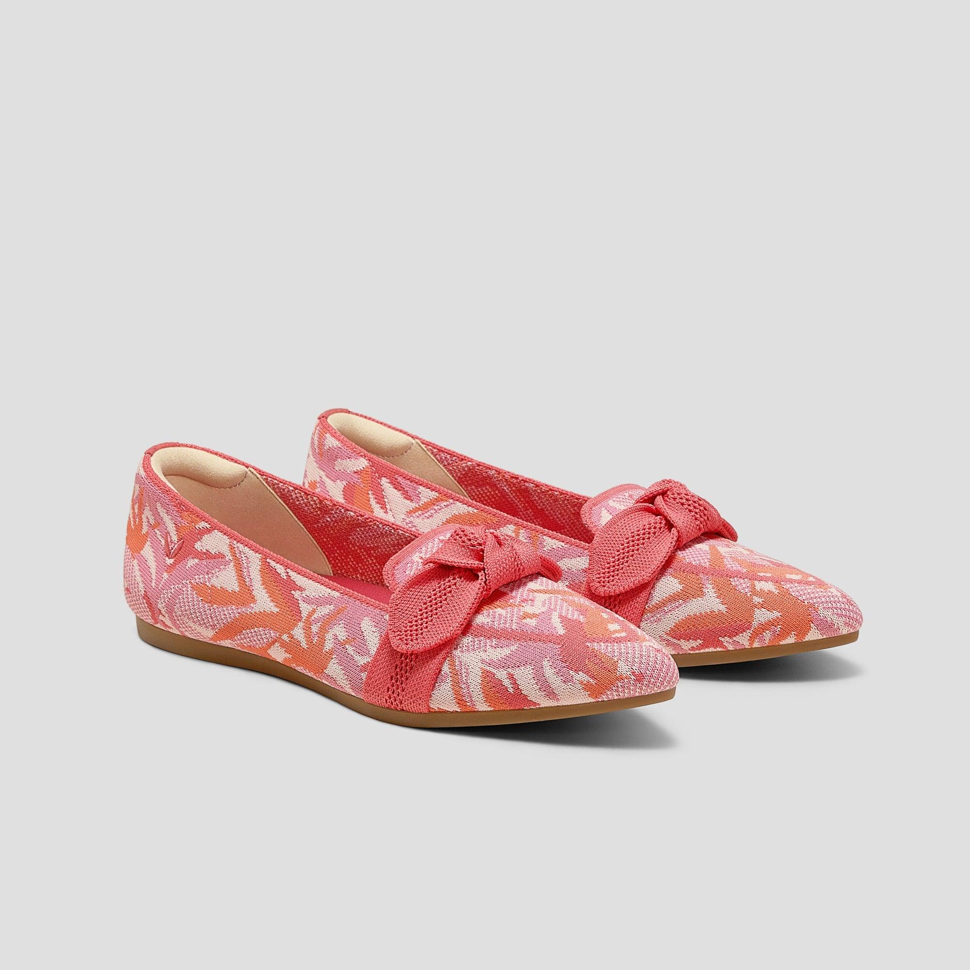 [Michelle] Pointed toe loafers with ribbon