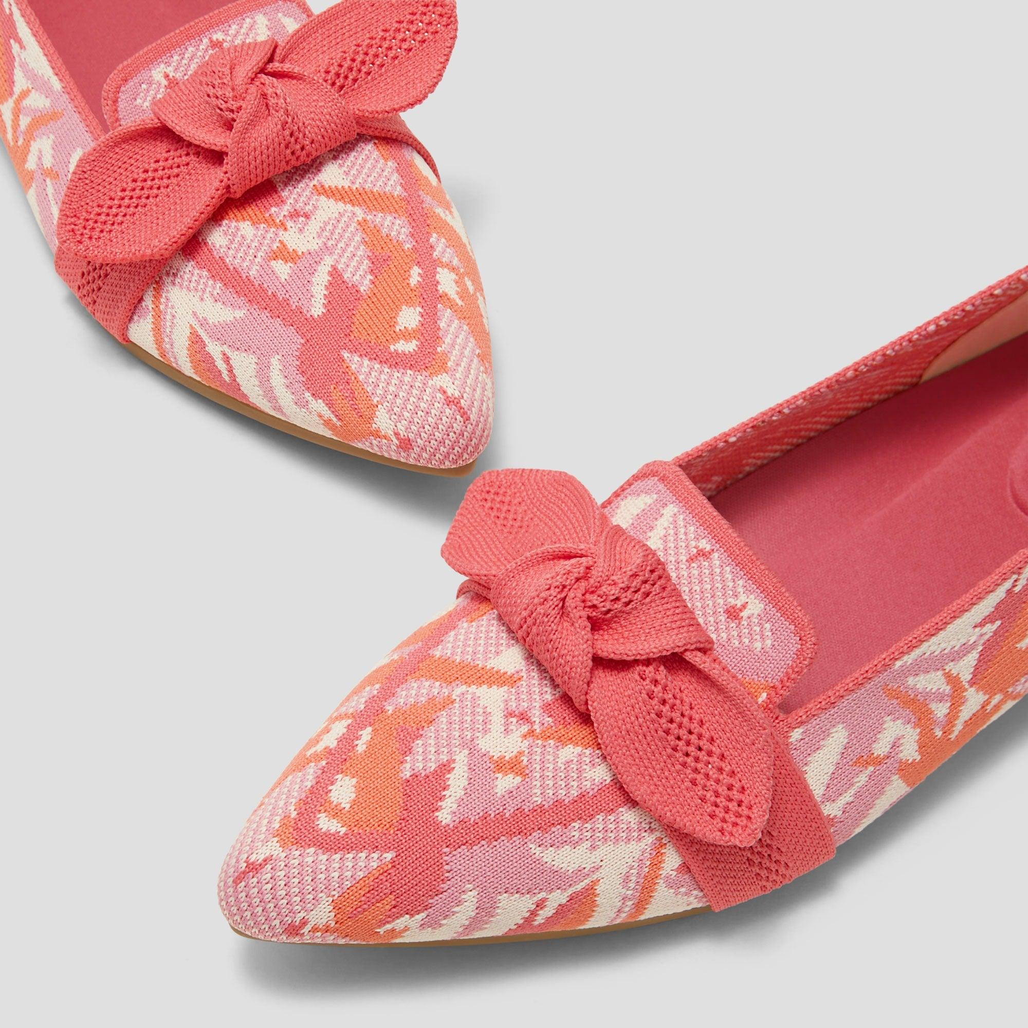 [Michelle] Pointed toe loafers with ribbon