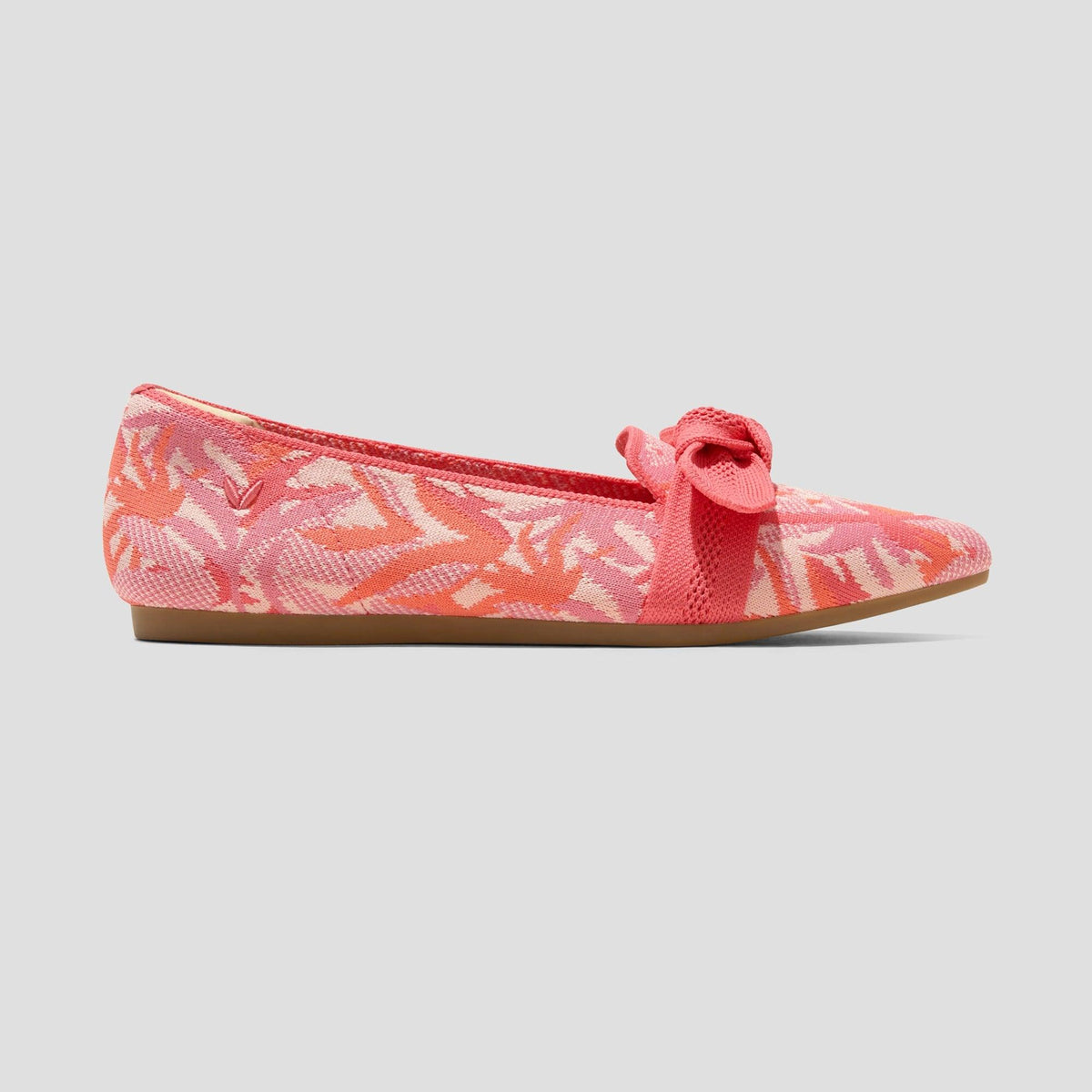[Michelle] Pointed toe loafers with ribbon