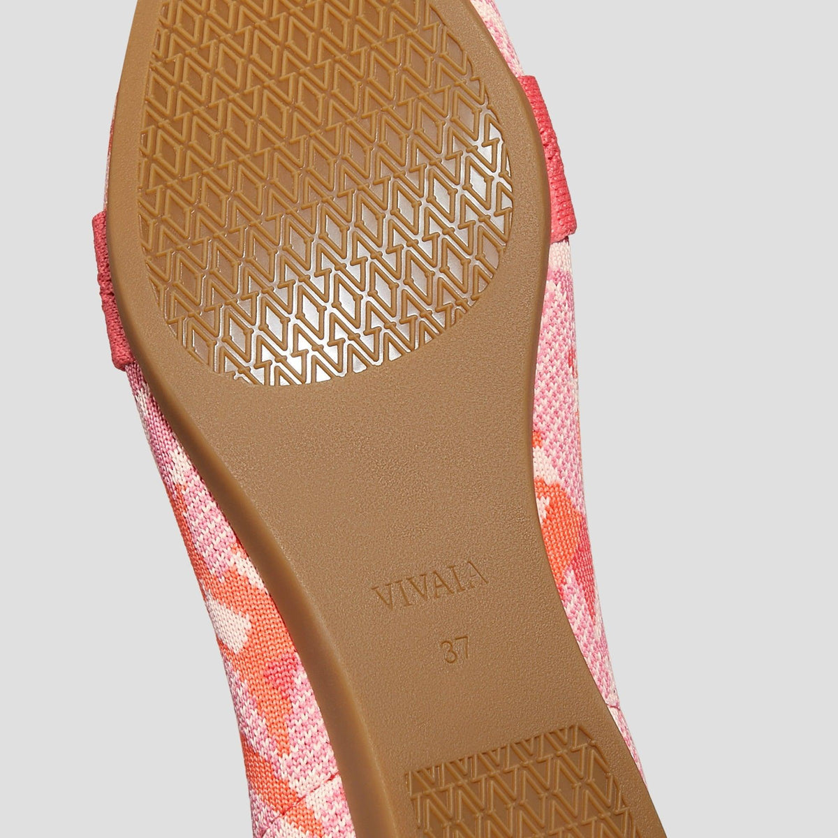 [Michelle] Pointed toe loafers with ribbon