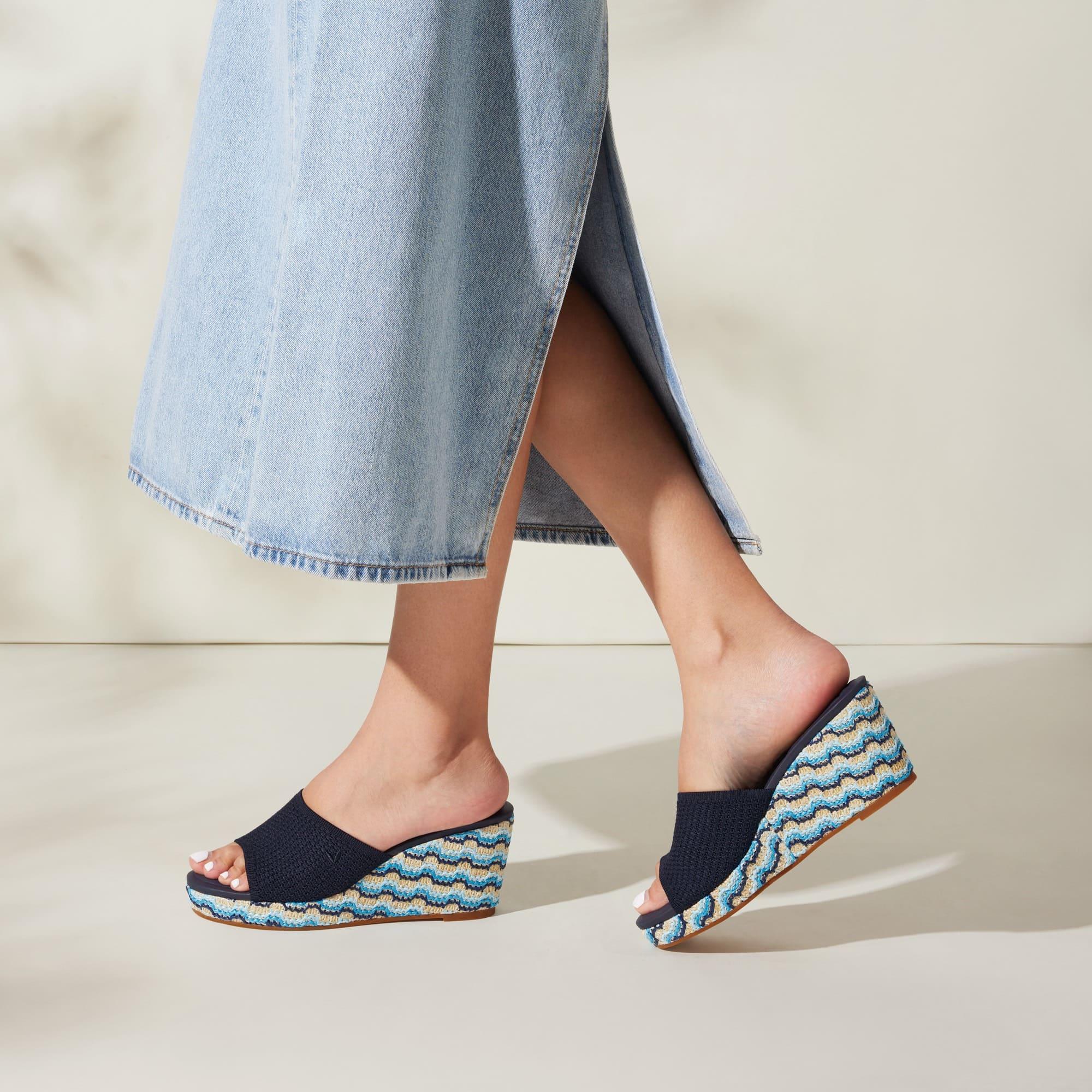 [Stacey Pro] Round toe wedge sandals