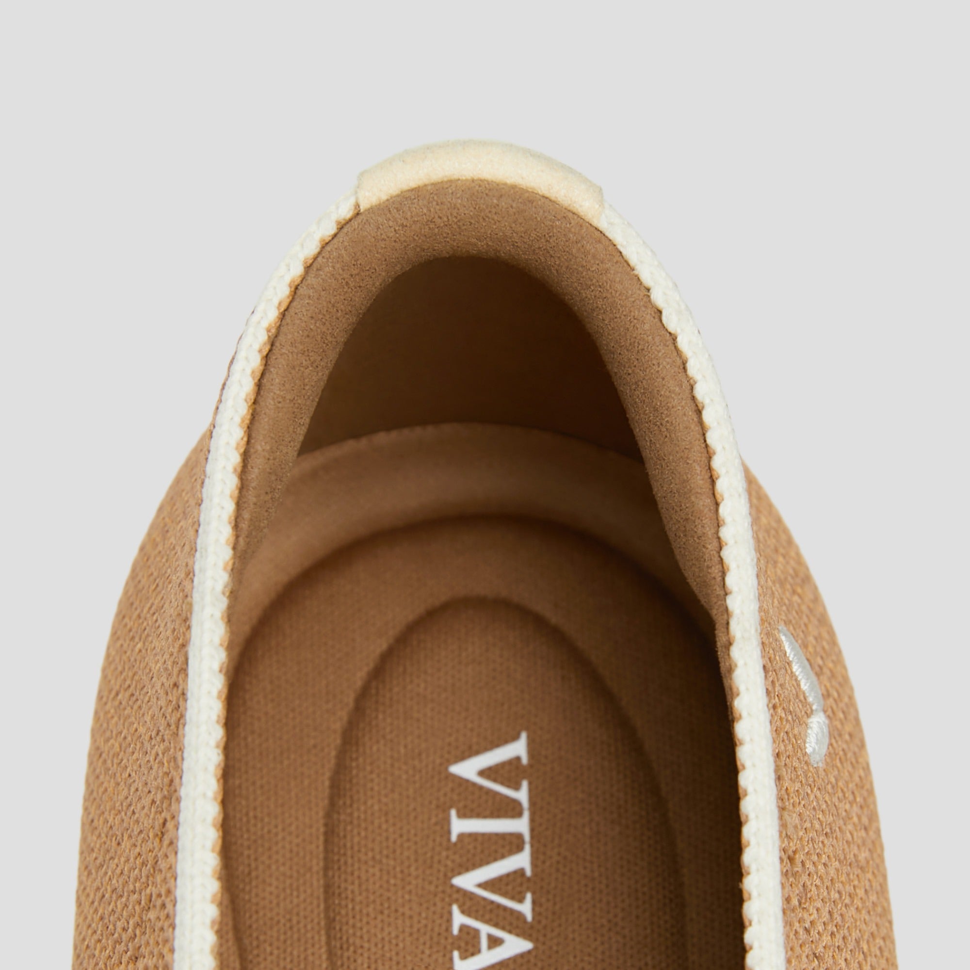 [Michelle] Pointed toe loafers with ribbon