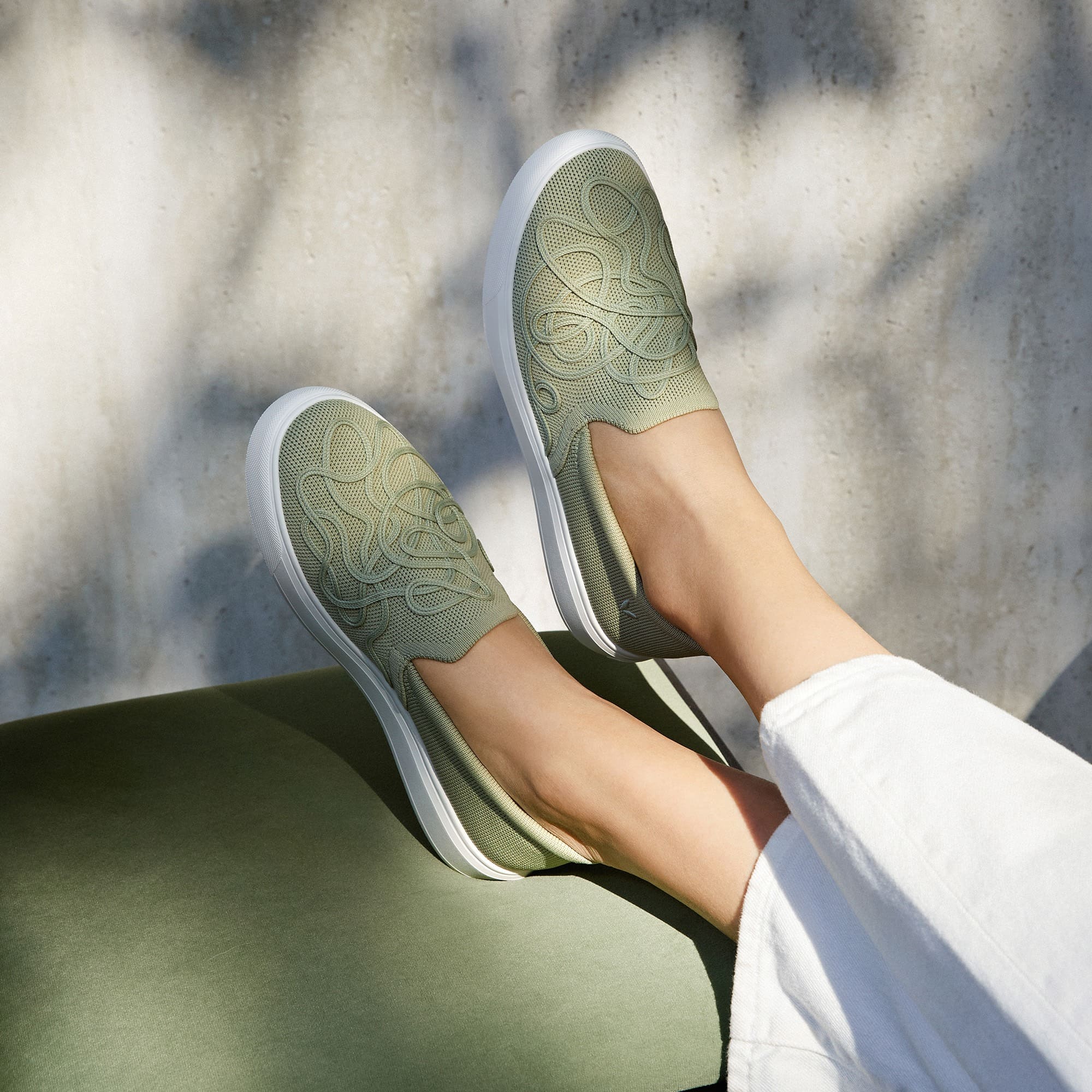 [V-Tune] Unisex Slip-on Sneakers