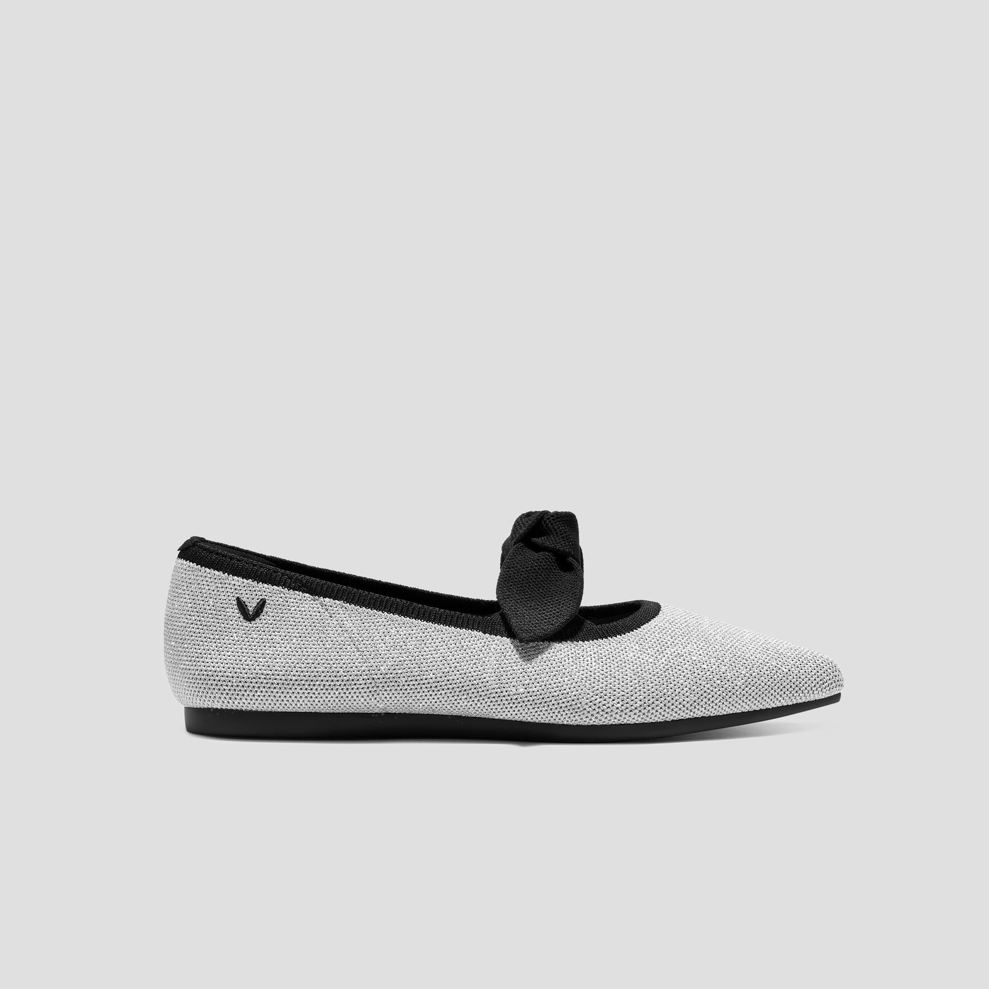 [Addriane] Pointed toe flat shoes with ribbon