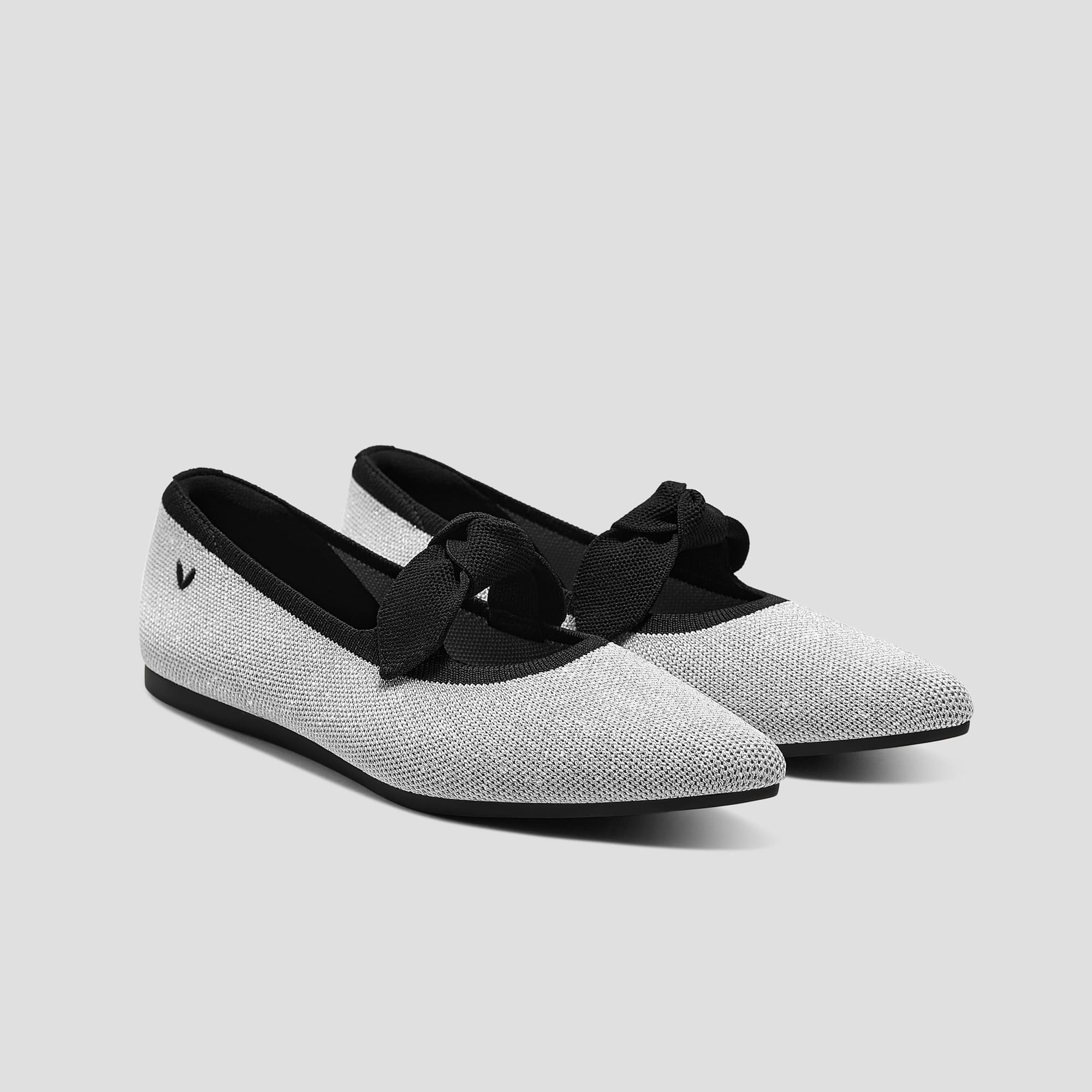 [Addriane] Pointed toe flat shoes with ribbon
