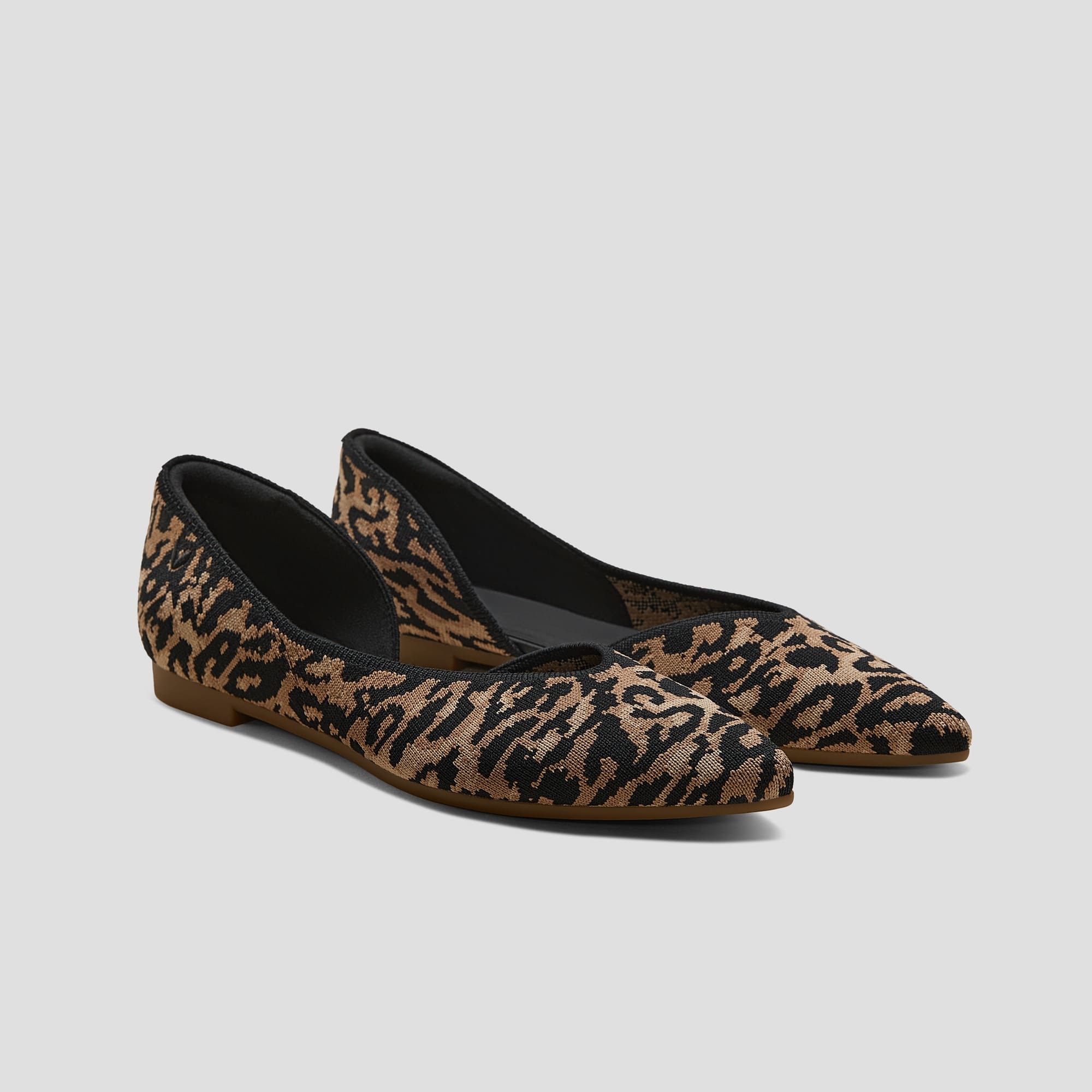 [Melia 2.0] Pointed toe V-cut flat shoes