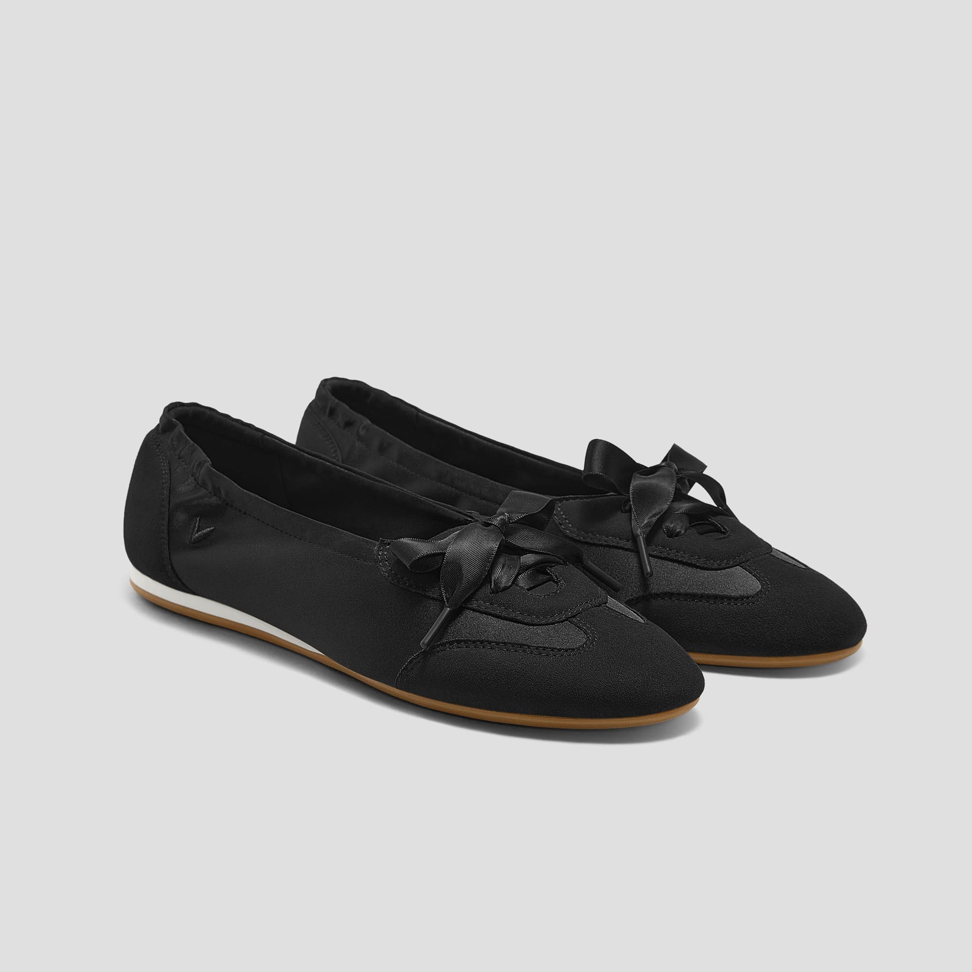 [Yanka] Round toe Lace-Up Sneaker Lina