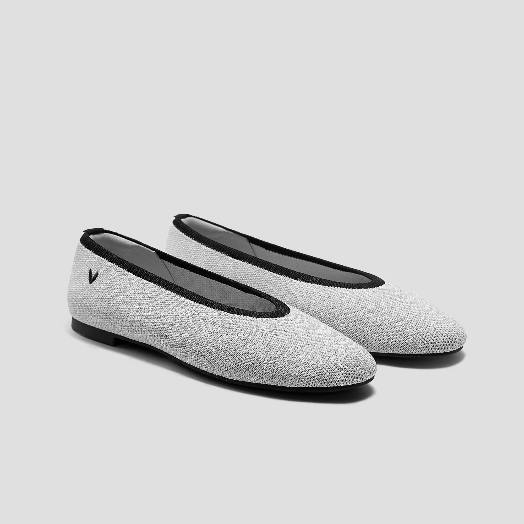 [Nubia] Almond toe Pressure-Free Flat