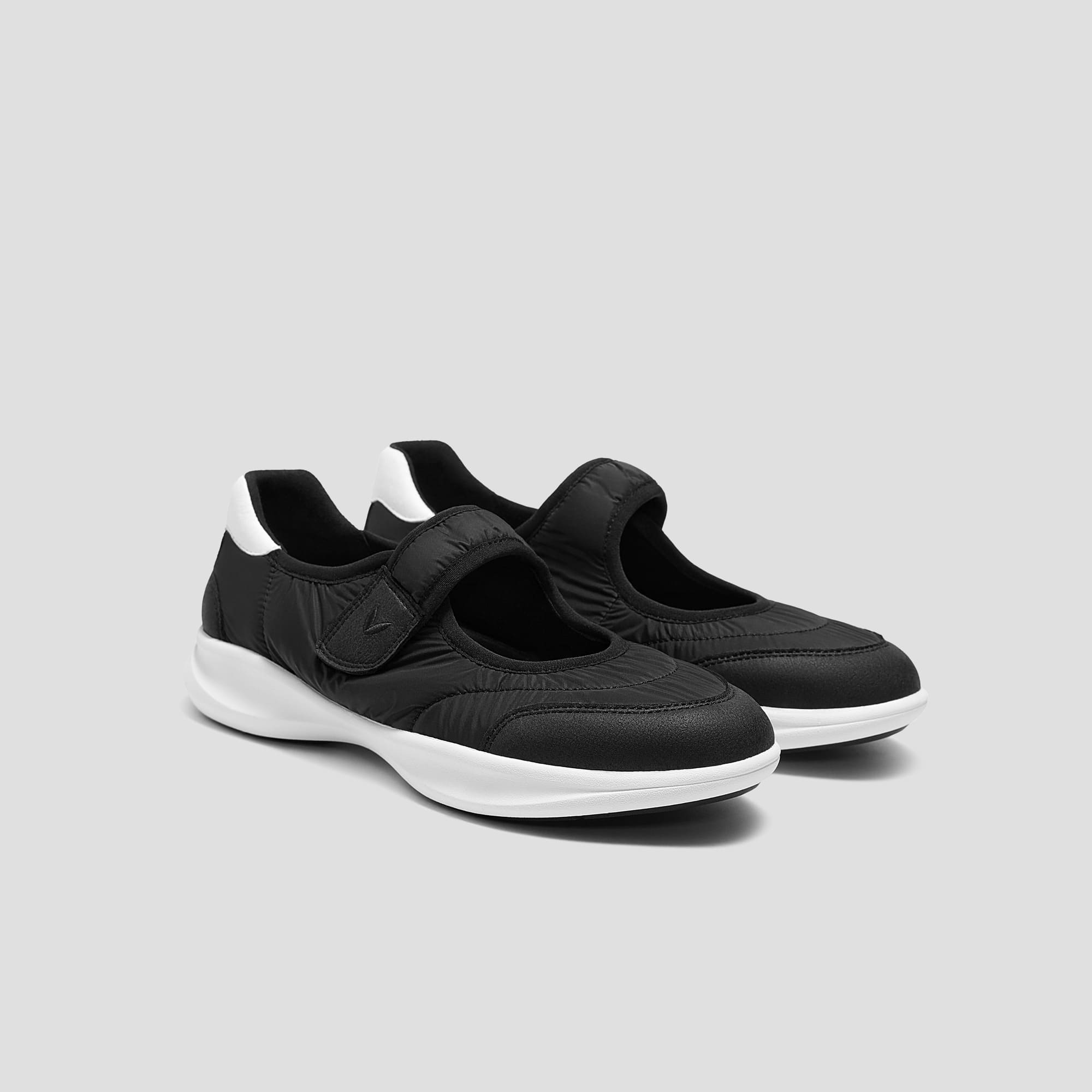 [Ivee] Round toe recycled nylon Mary Jane sneakers flat 