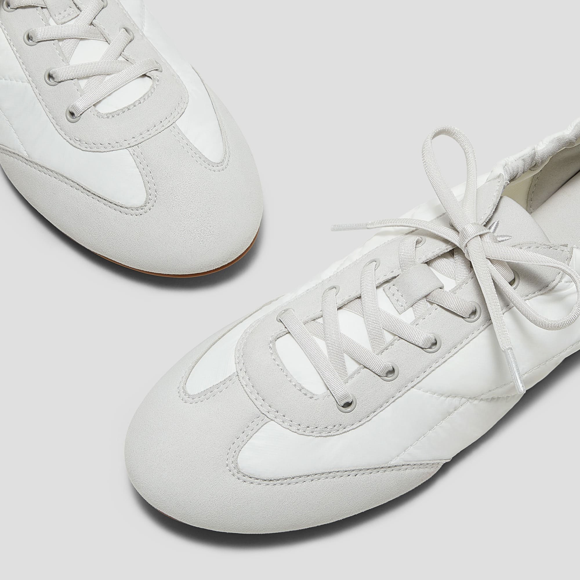 [Yancy] Jogger Nylon Sneaker Lina