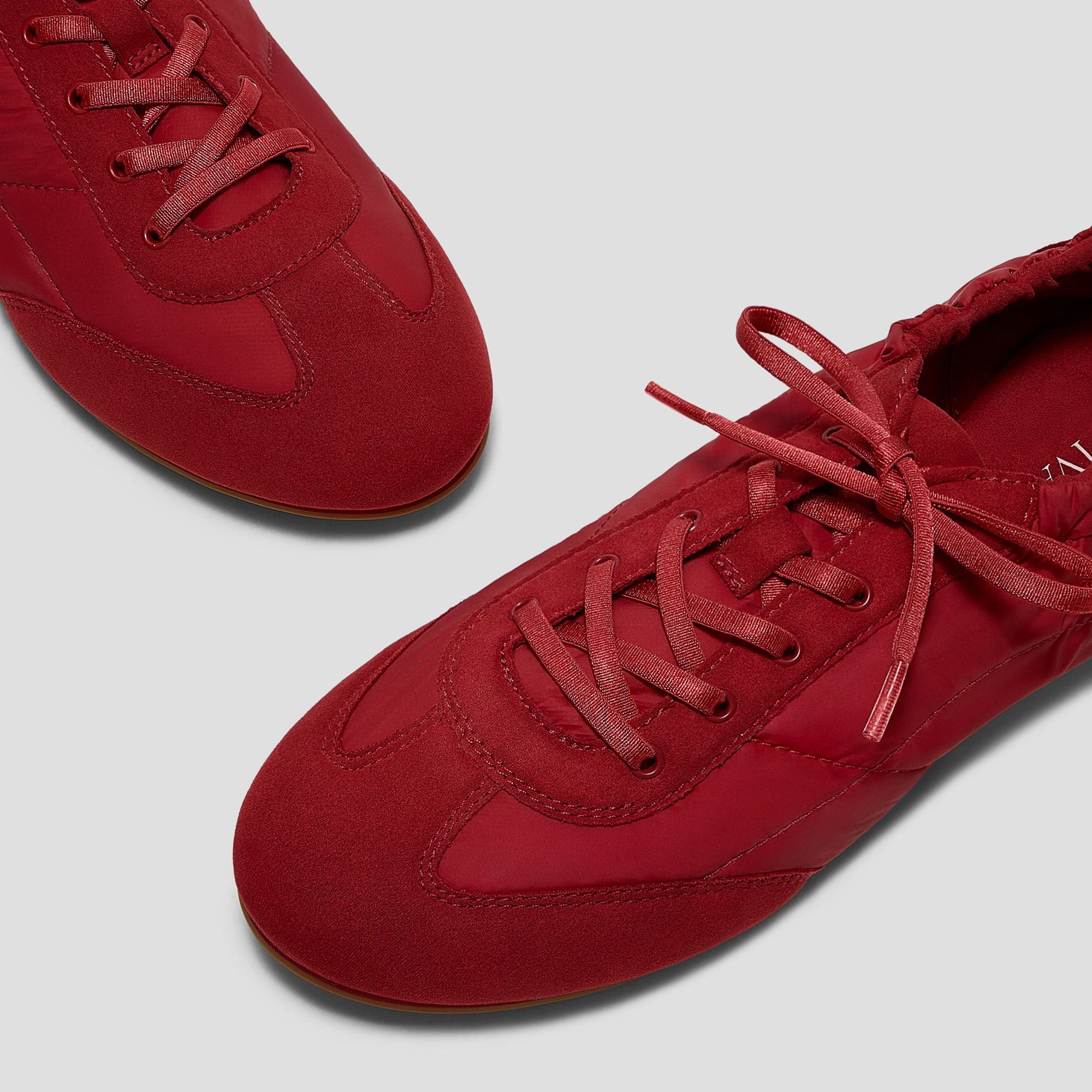 [Yancy] Jogger Nylon Sneaker Lina